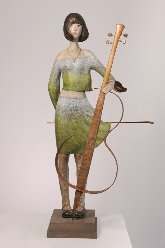 〈A Gift of Youth No. 1〉, 2013년, 착색 청동, 130 × 56 × 30 cm(51.2 × 22.0 × 11.8 inch).